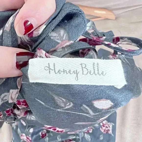 Honey Belle Grey and Pink Floral Satin Jumpsuit Women's Size M - Picture 8 of 9